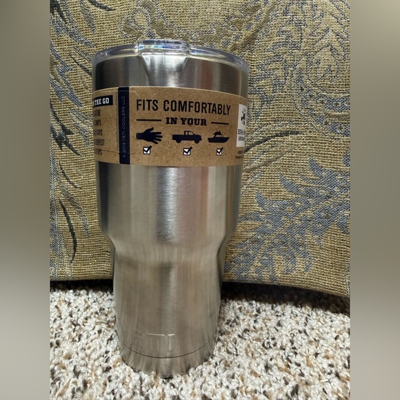 YETI Stainless Steel Rambler 30 oz Tumbler - Picture 2 of 3